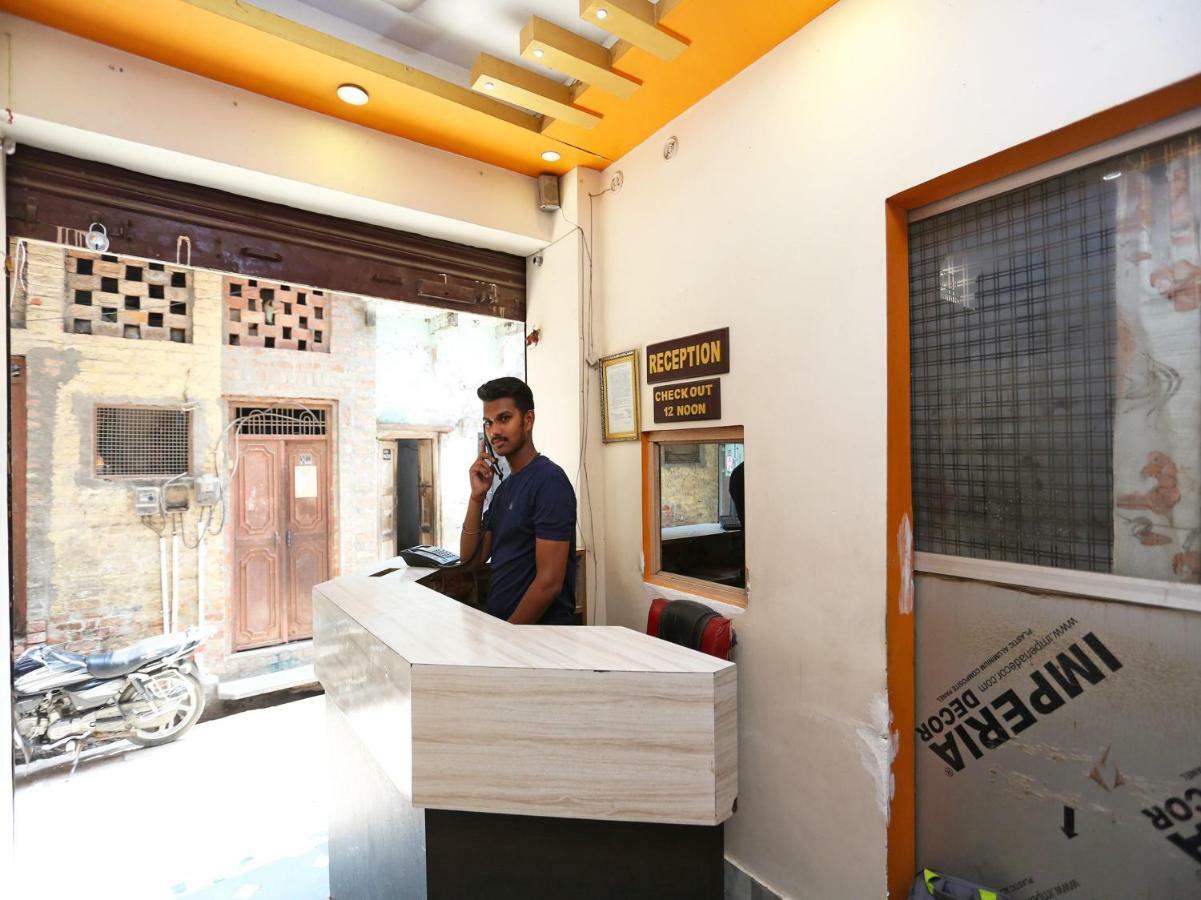 Spot On 45585 Hotel Aakash Ganga Varanasi Eksteriør bilde