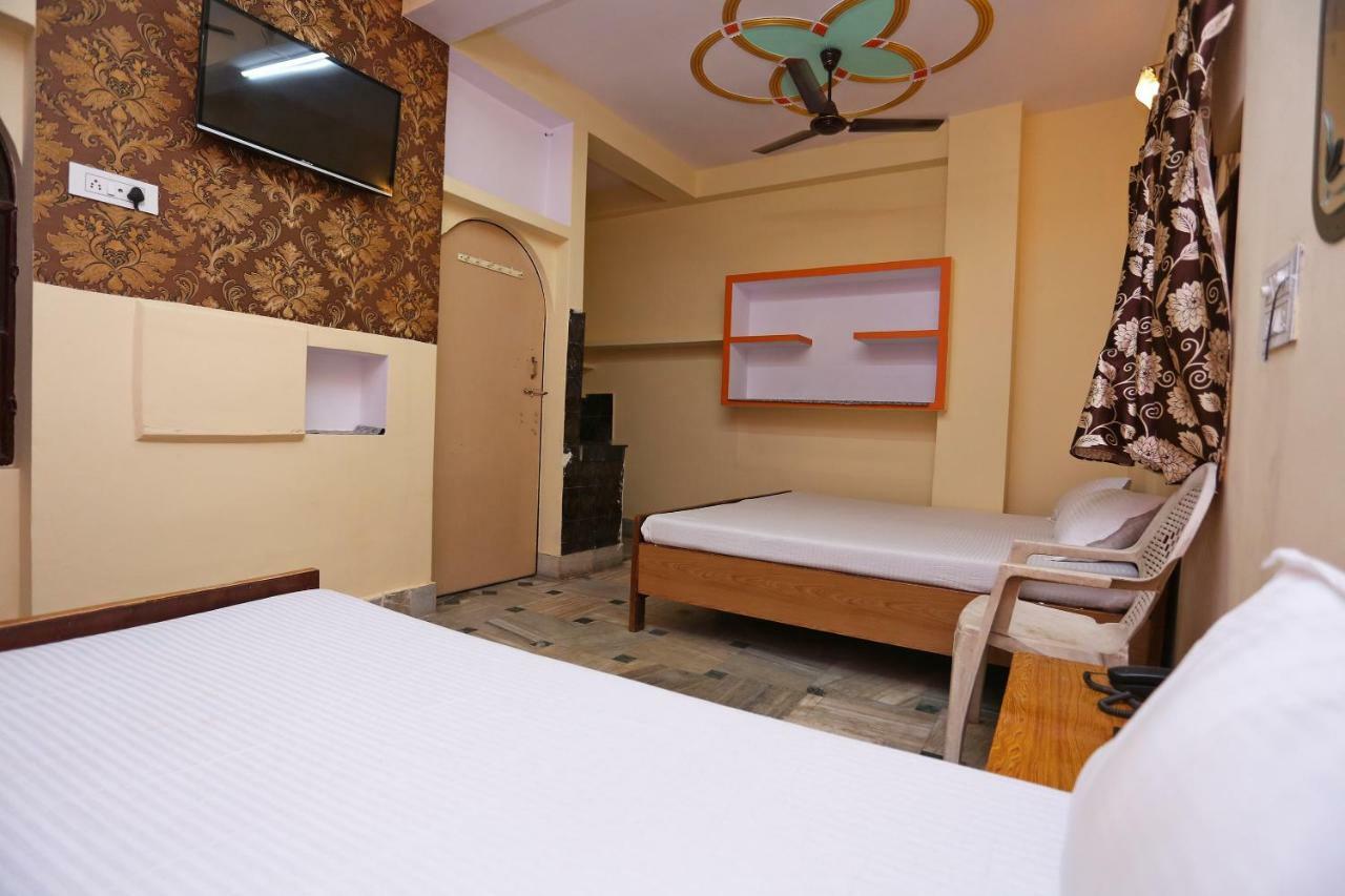 Spot On 45585 Hotel Aakash Ganga Varanasi Eksteriør bilde