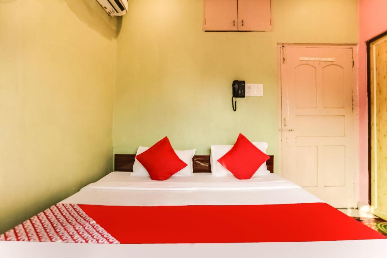 Spot On 45585 Hotel Aakash Ganga Varanasi Eksteriør bilde